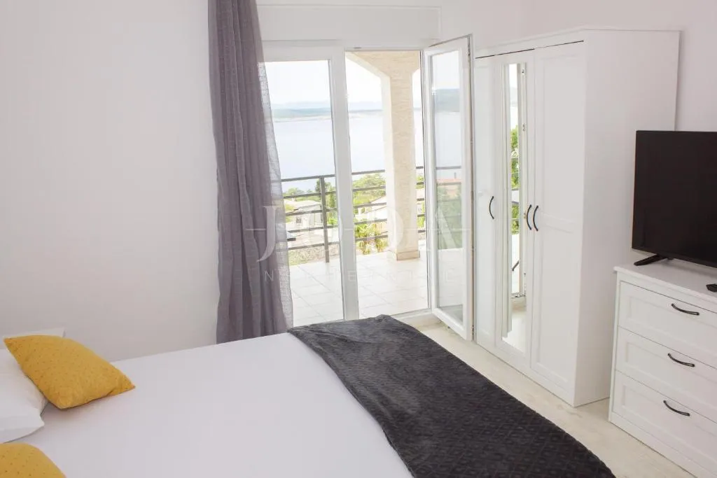 ekskluzivna nekretnina u crikvenici: 602 m², bazen, 7 apartmana, 250 m od mora - slika 41