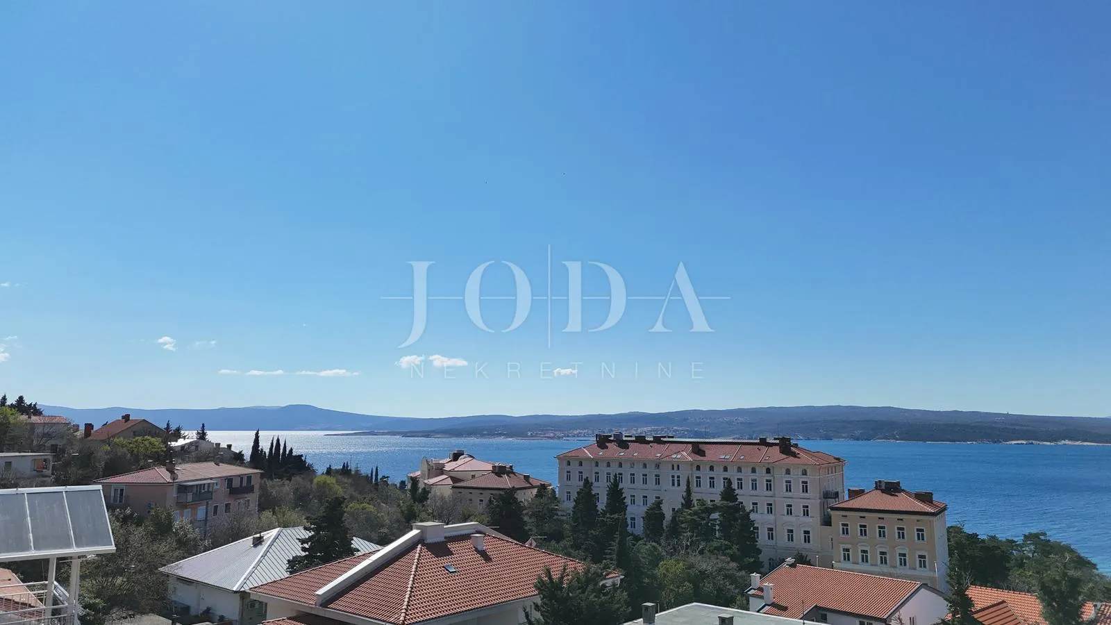 prostrana kuća u crikvenici – idealna investicija za turizam - slika 13