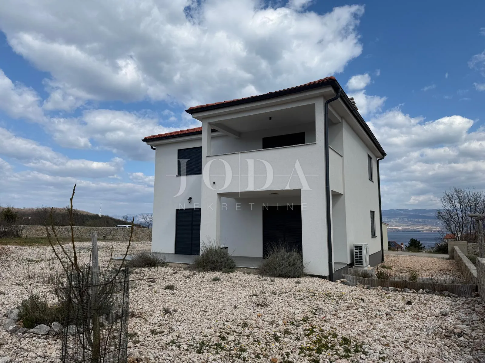 Moderna niskoenergetska kuća u Vrbniku – idealna za život ili investiciju