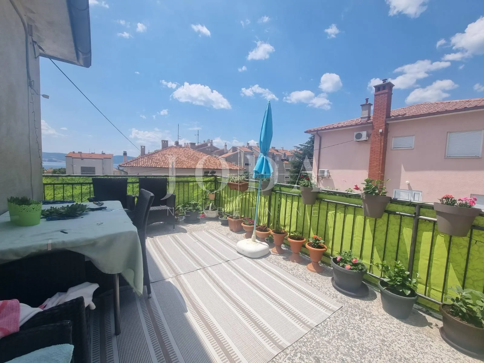novi vinodolski, kuća u centru sa prostranom okućnicom - slika 2