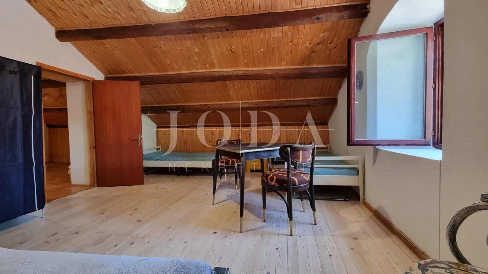 bribir, kuća sa dva stana - slika 19