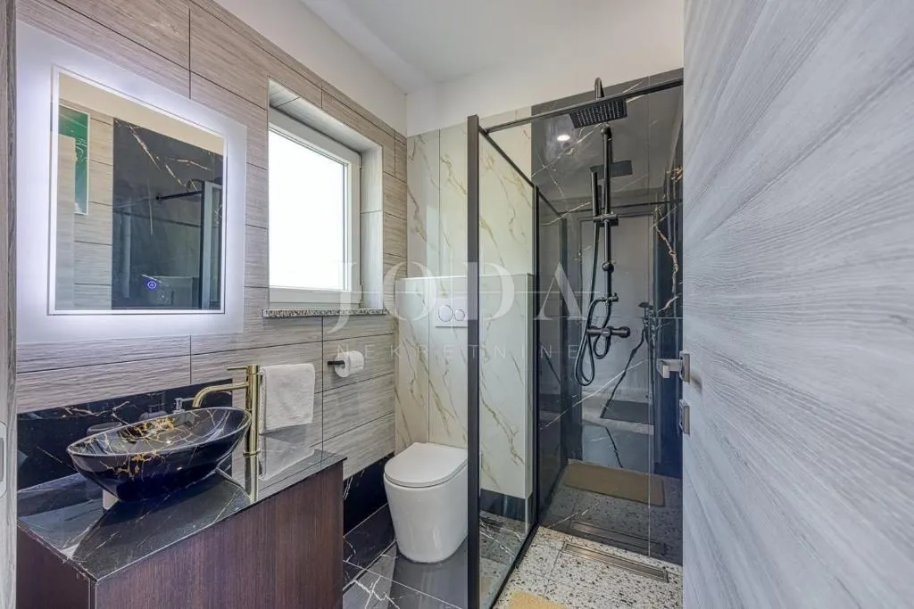 buzet, okolica, elegantna villa sa bazenom - slika 26