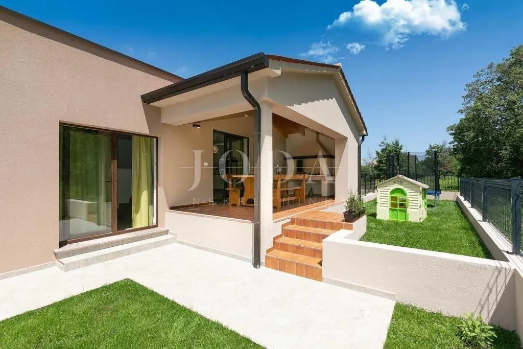 labin, villa sa bazenom na traženoj lokaciji - slika 9