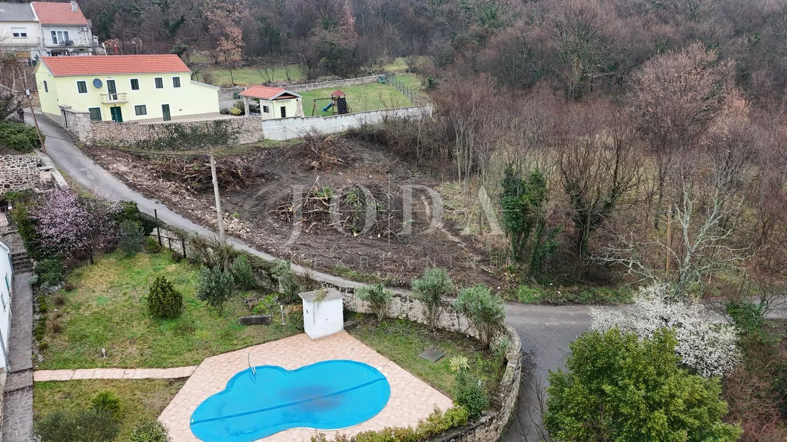 grižane teren - slika 3