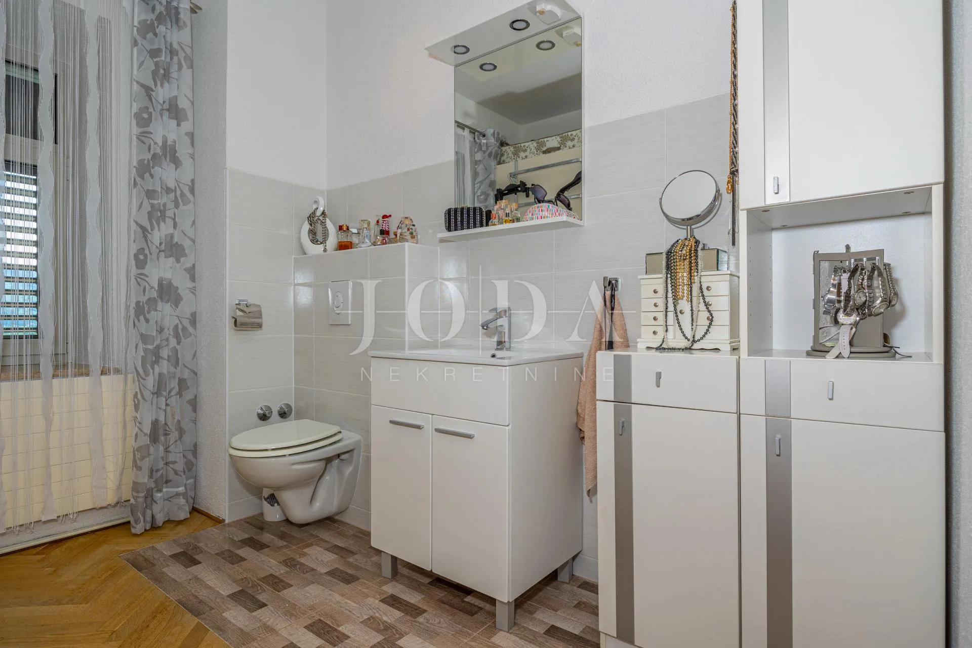 kuća sa 3000m2 zemljišta - slika 36