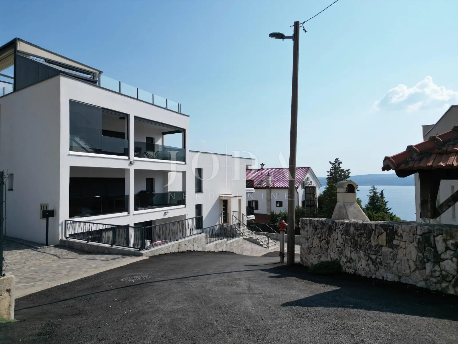 dramalj penthouse sa garažom i zasebnim apartmanom - slika 6