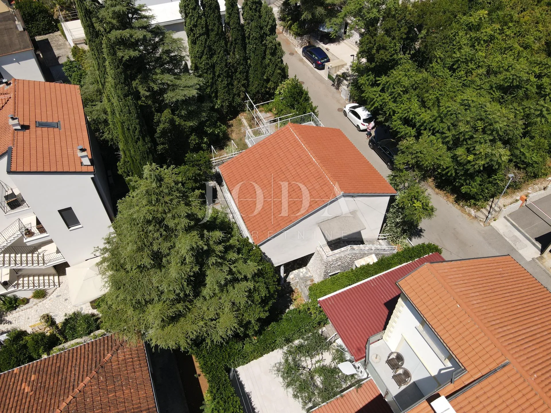 kuća s potencijalom u centru dramlja - slika 17