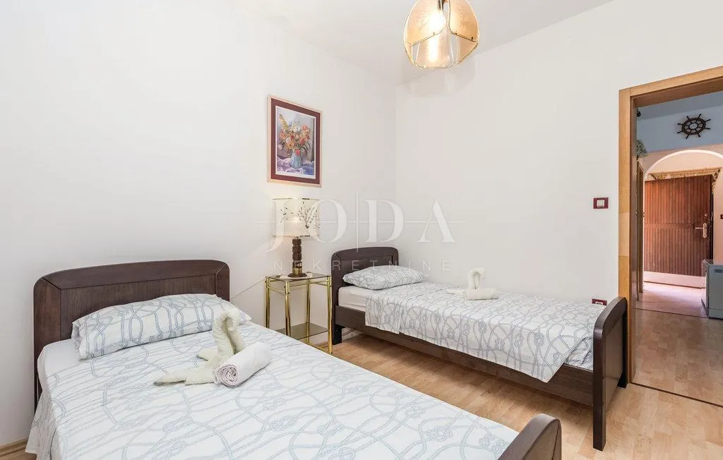 kuća prvi red do mora - slika 21