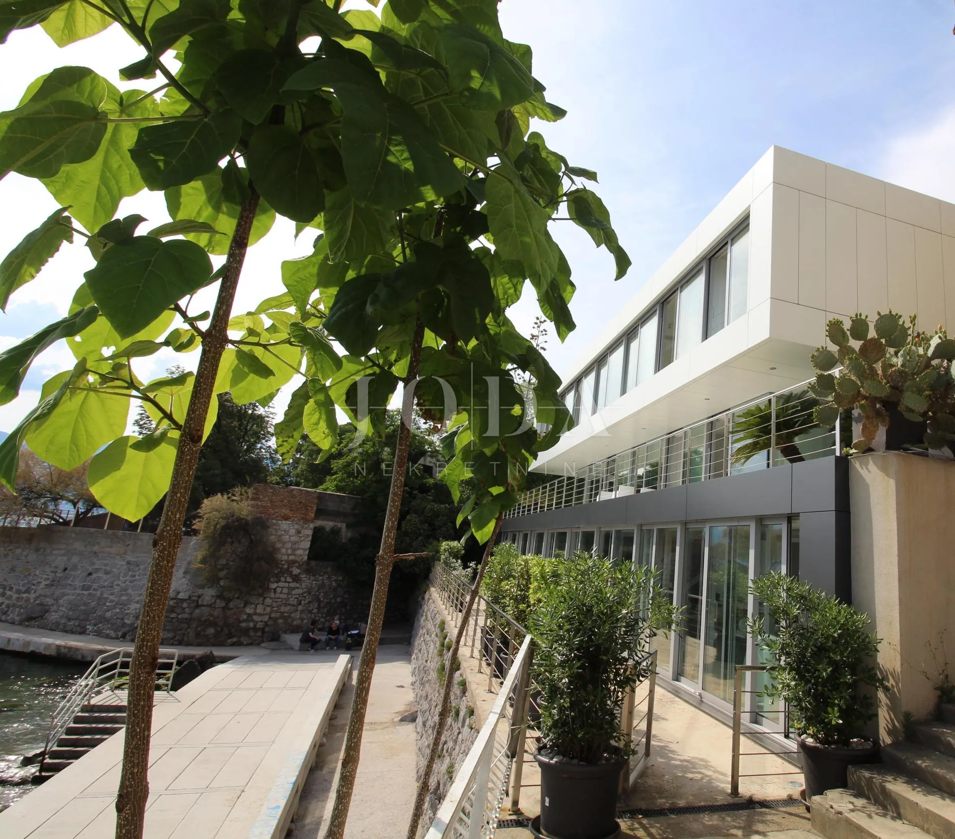 impresivna villa na moru! sinergija prostora, čovjeka i mora! - slika 3