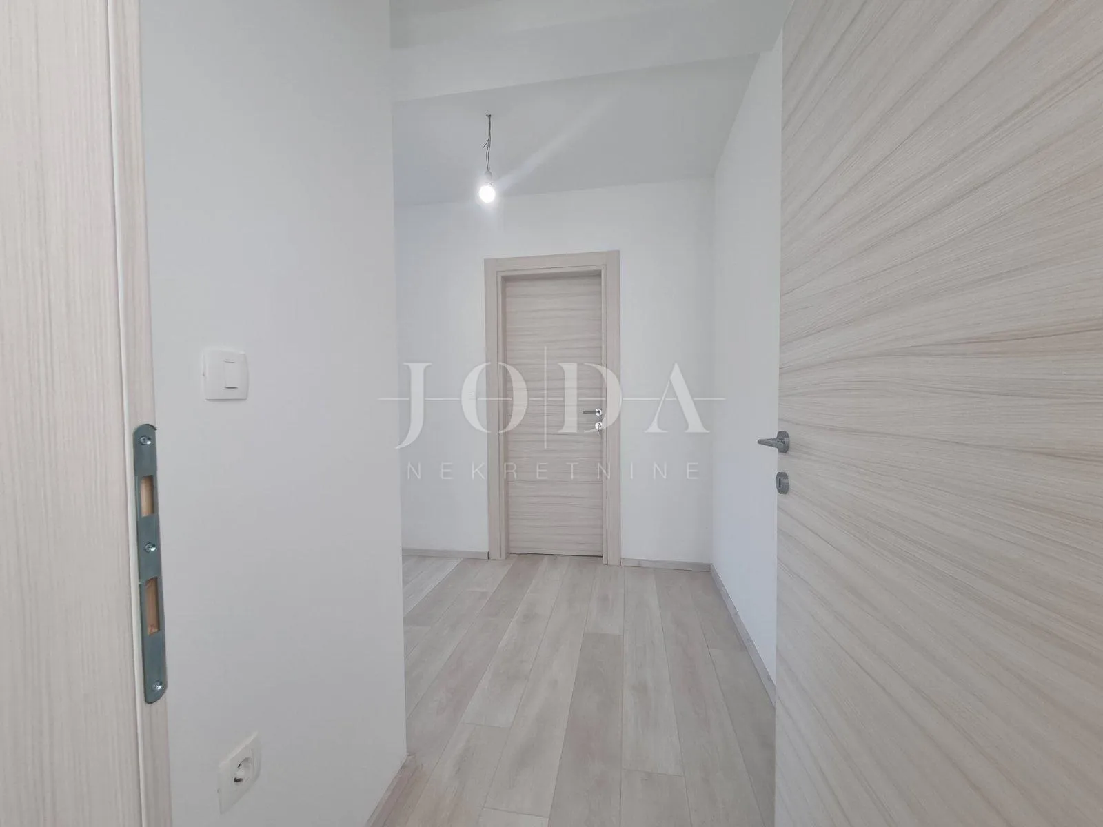 crikvenica, zaleđe, prvi kat, trosobni stan - slika 10