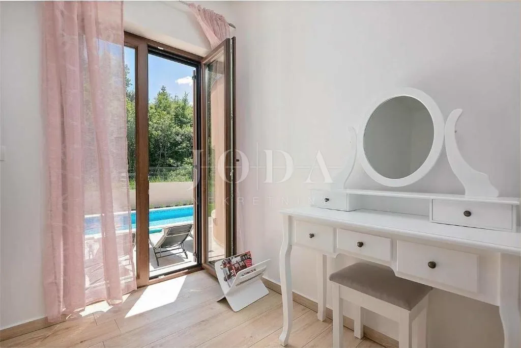 labin, villa sa bazenom na traženoj lokaciji - slika 25
