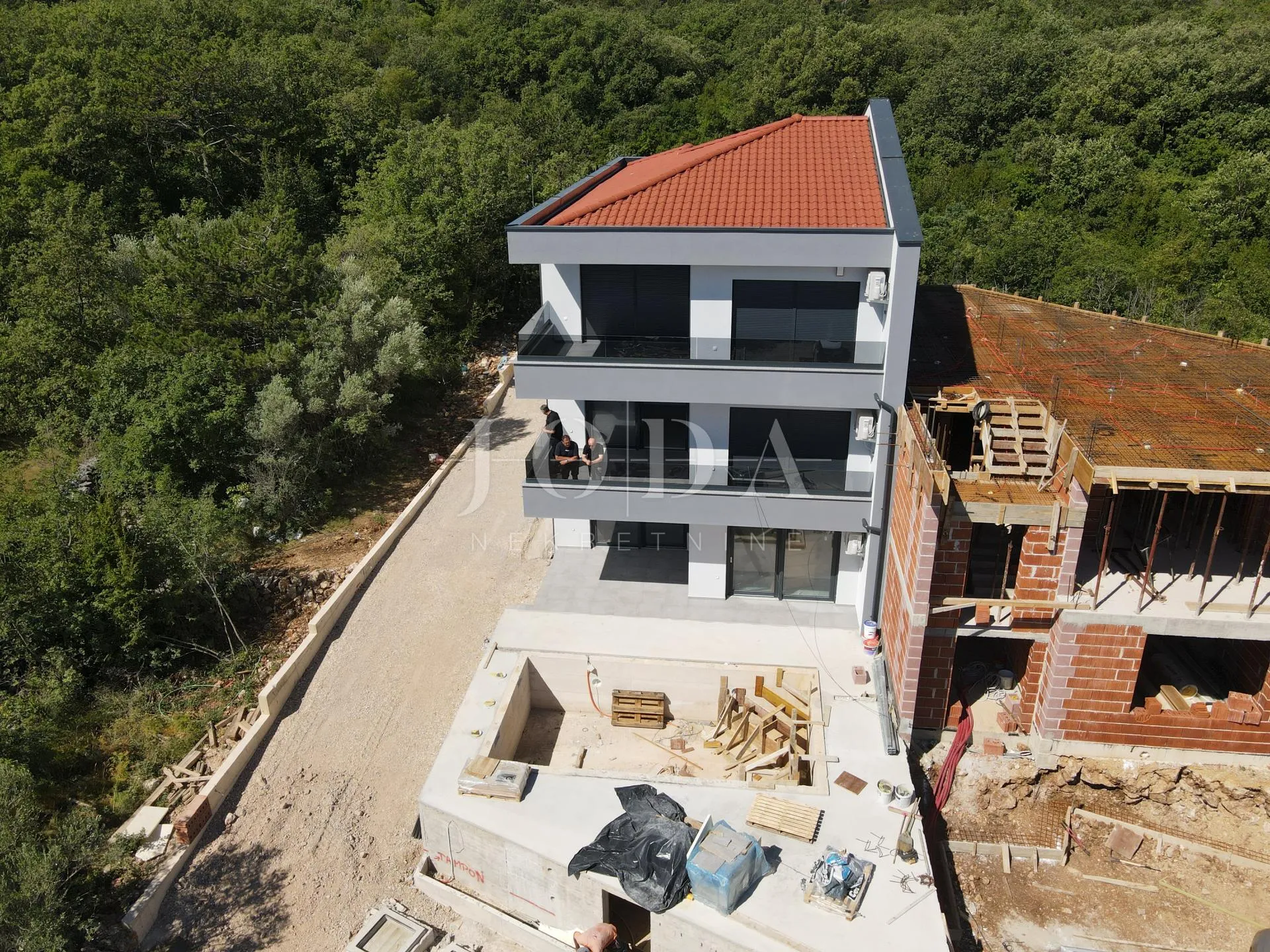 otok krk vrbnik stan sa bazenom u novogradnji - slika 17
