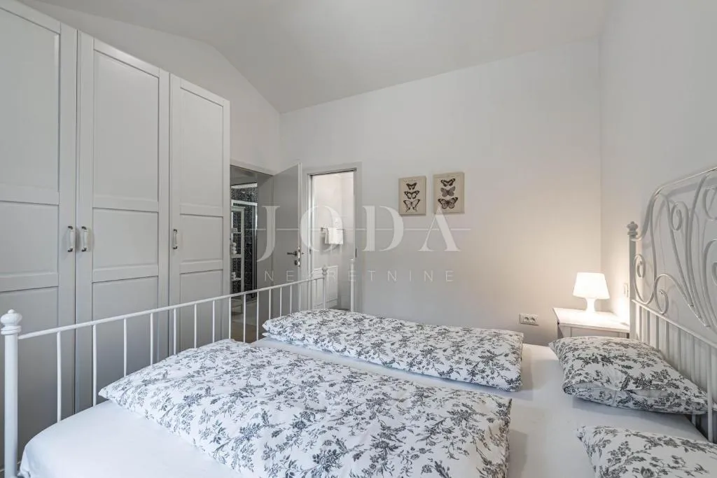 labin, okolica, šarmantna istarska villa - slika 28