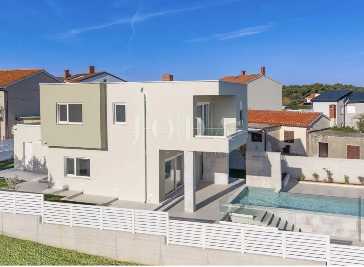 ližnjan, nova moderna villa sa pogledom na more - slika 2
