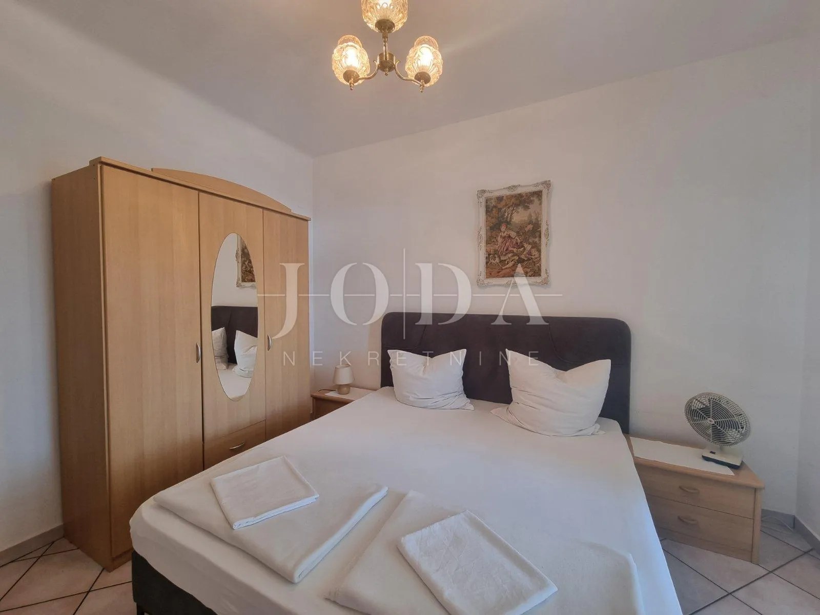crikvenica, dvije kuće sa osam apartmana - slika 24