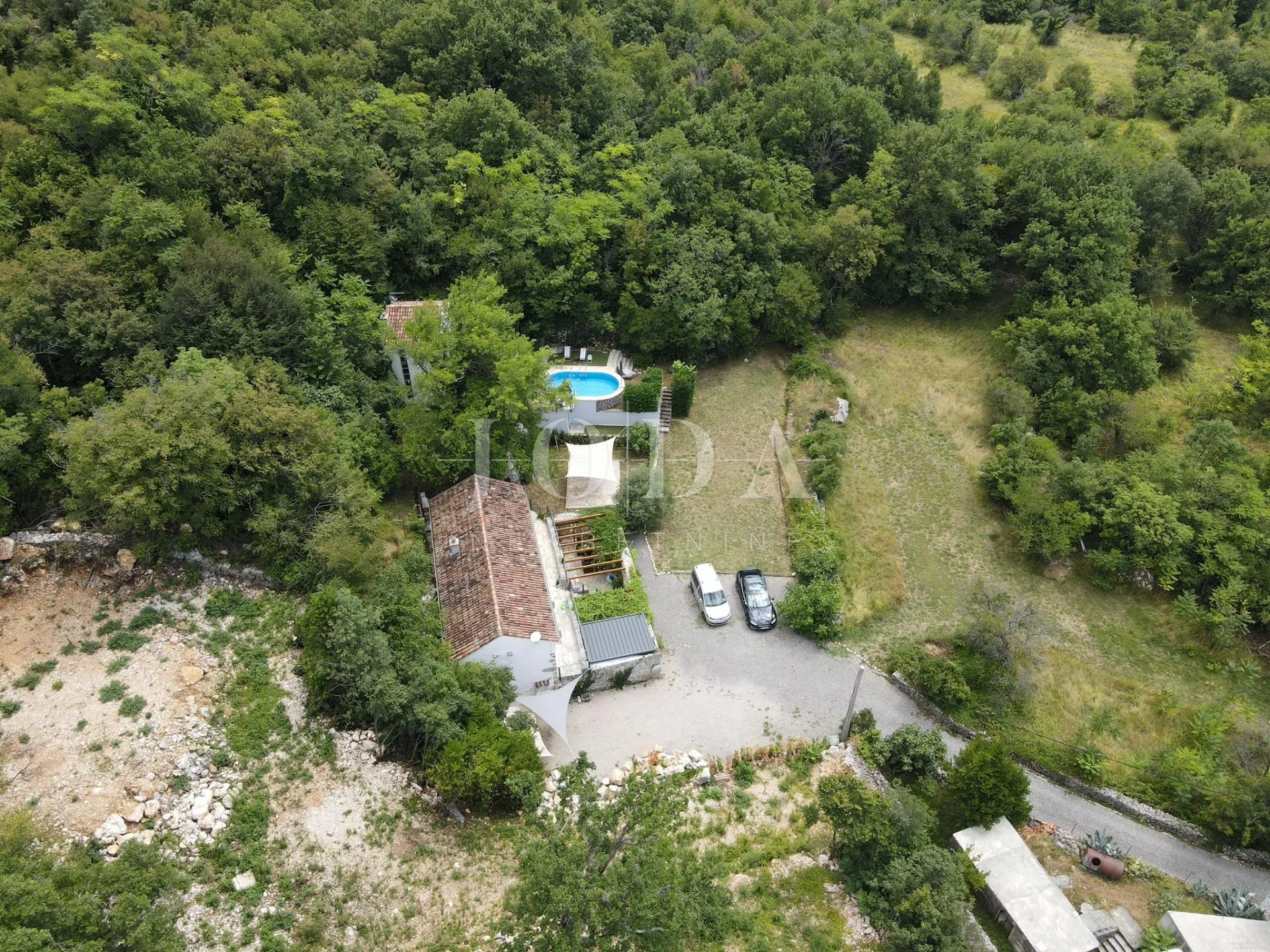 grižane imanje sa dvije kamene kuće i zemljištem - slika 49