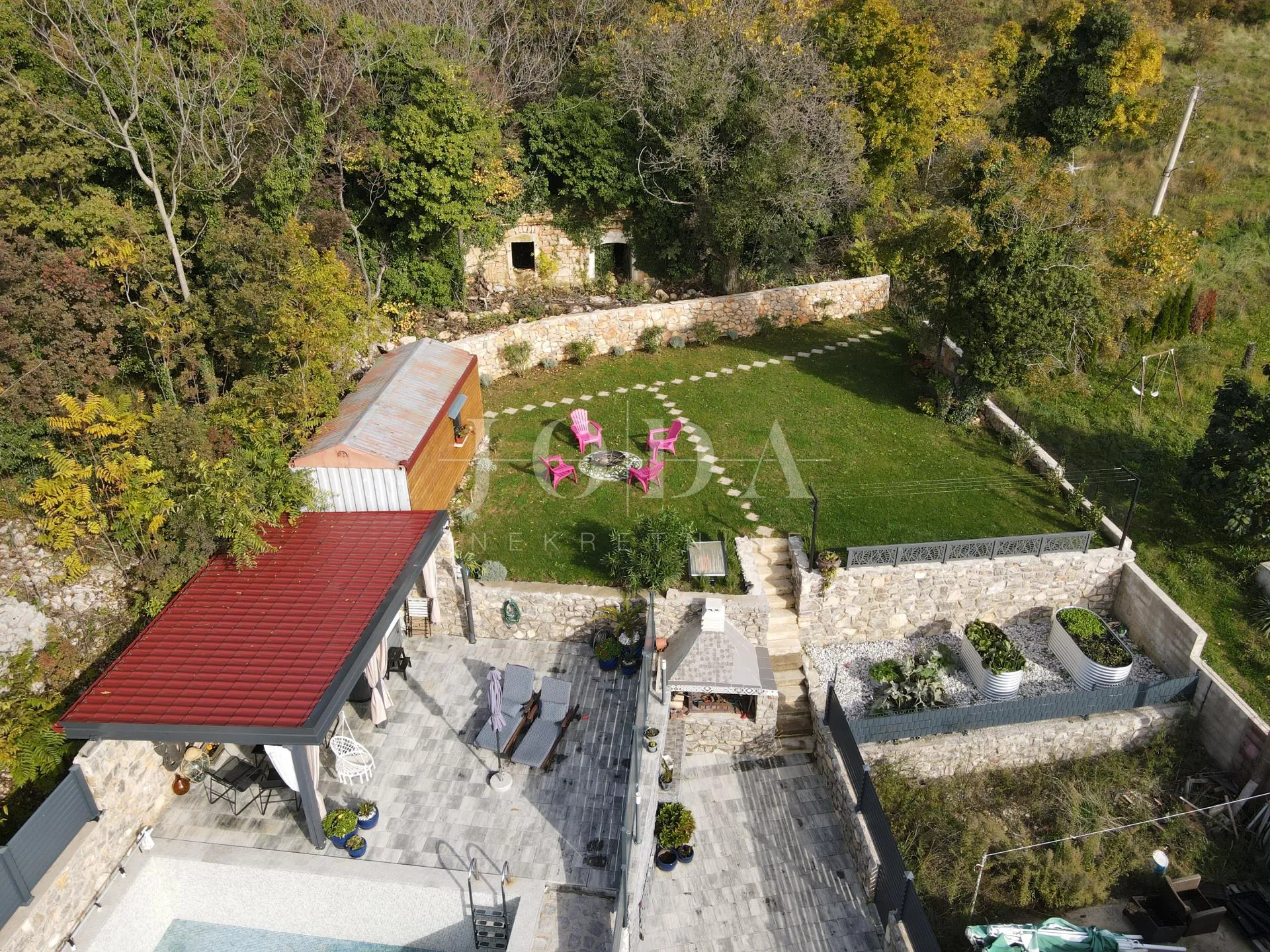bribir kuća sa bazenom - slika 13