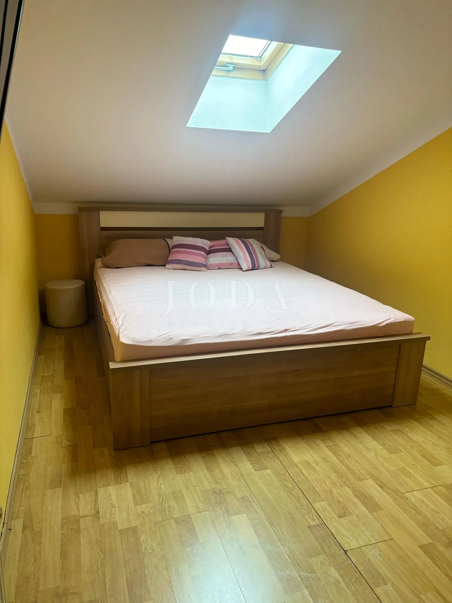 matulji, jušići, dvoetažni stan, 2 balkona - slika 11