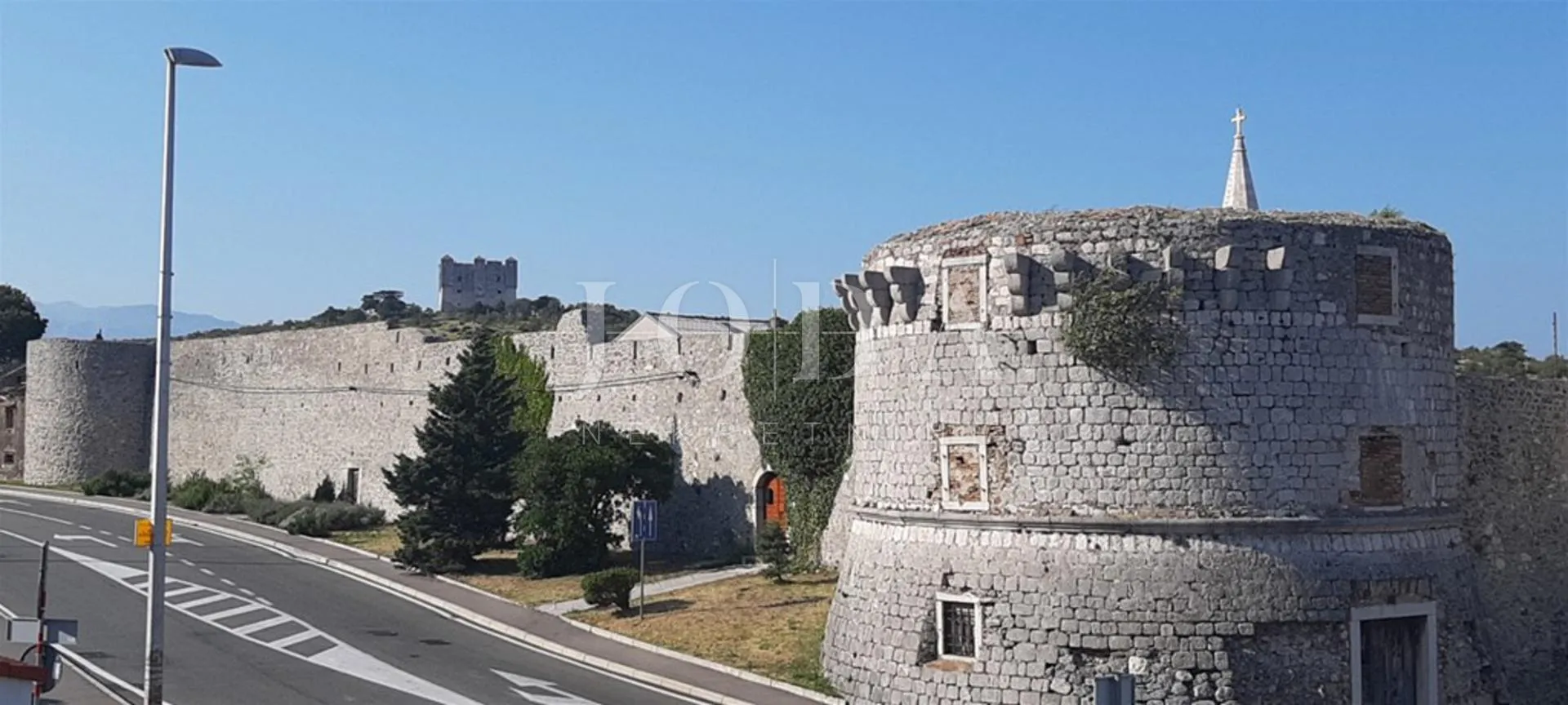 senj,stan u centru grada - slika 11