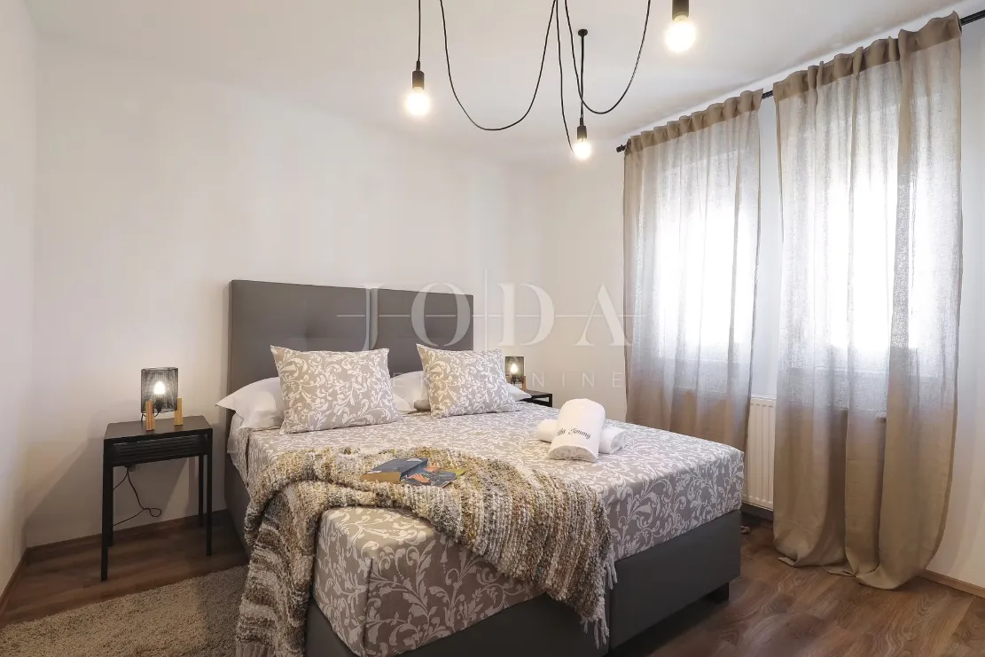 seline, starigrad - luksuzna villa s bazenom - slika 46