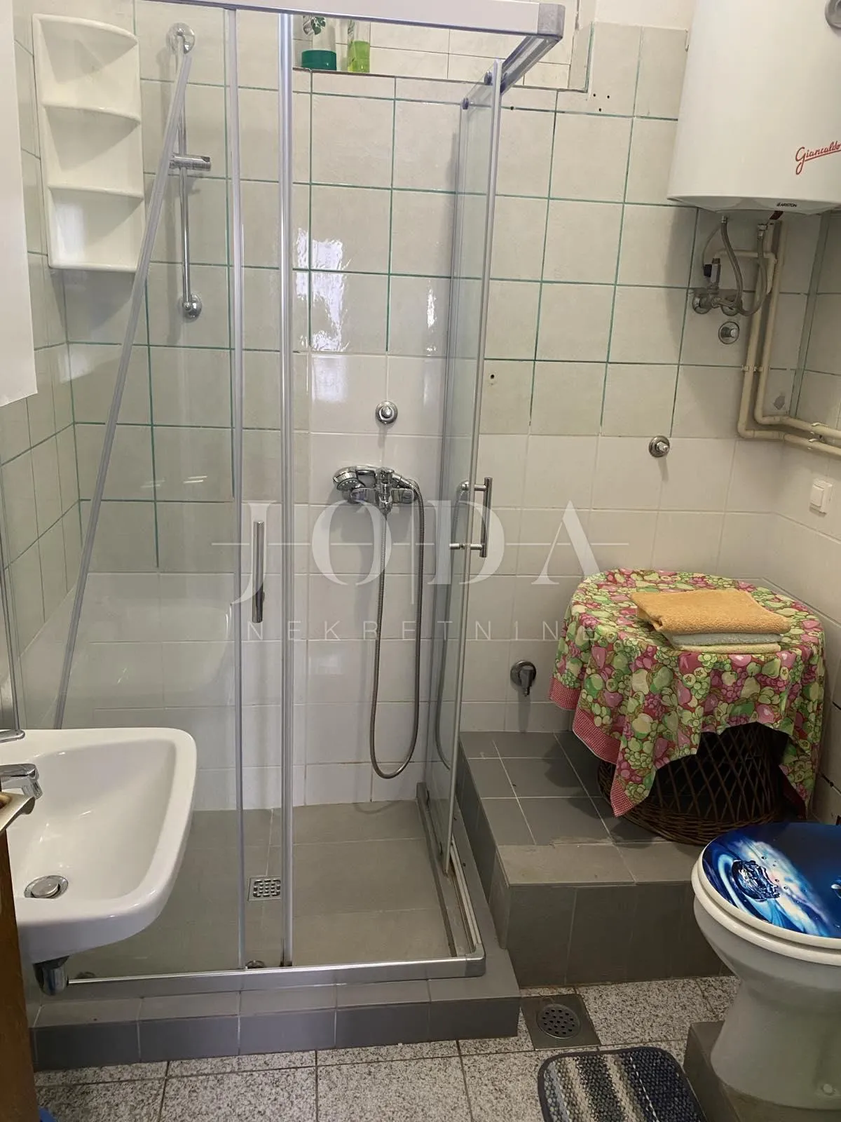 jadranovo kuća sa pet jedinica - slika 29