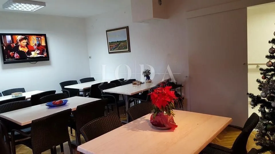prostrana kuća s vrtom, potencijalom proširenja i spremna za ulaganje: vaše idealno utočište u driveniku - slika 21