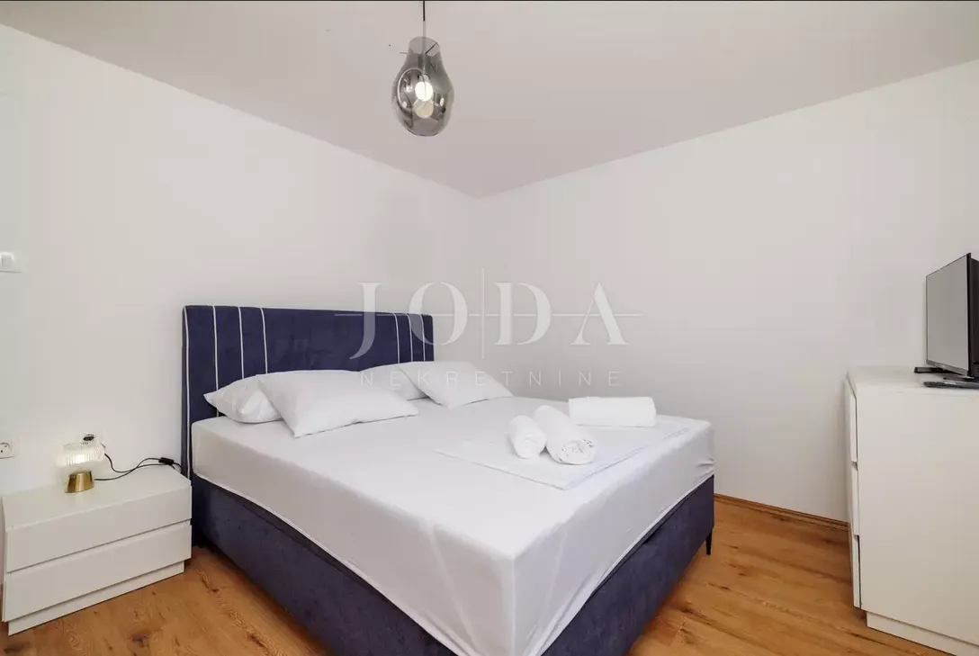 tribalj kuća 600m2 sa bazenom - slika 32