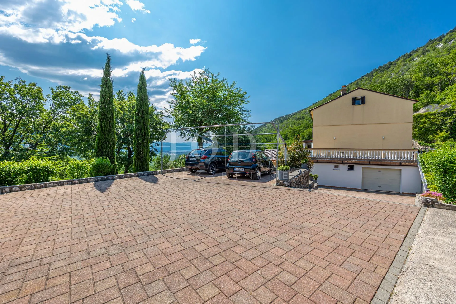 kuća sa 3000m2 zemljišta - slika 6