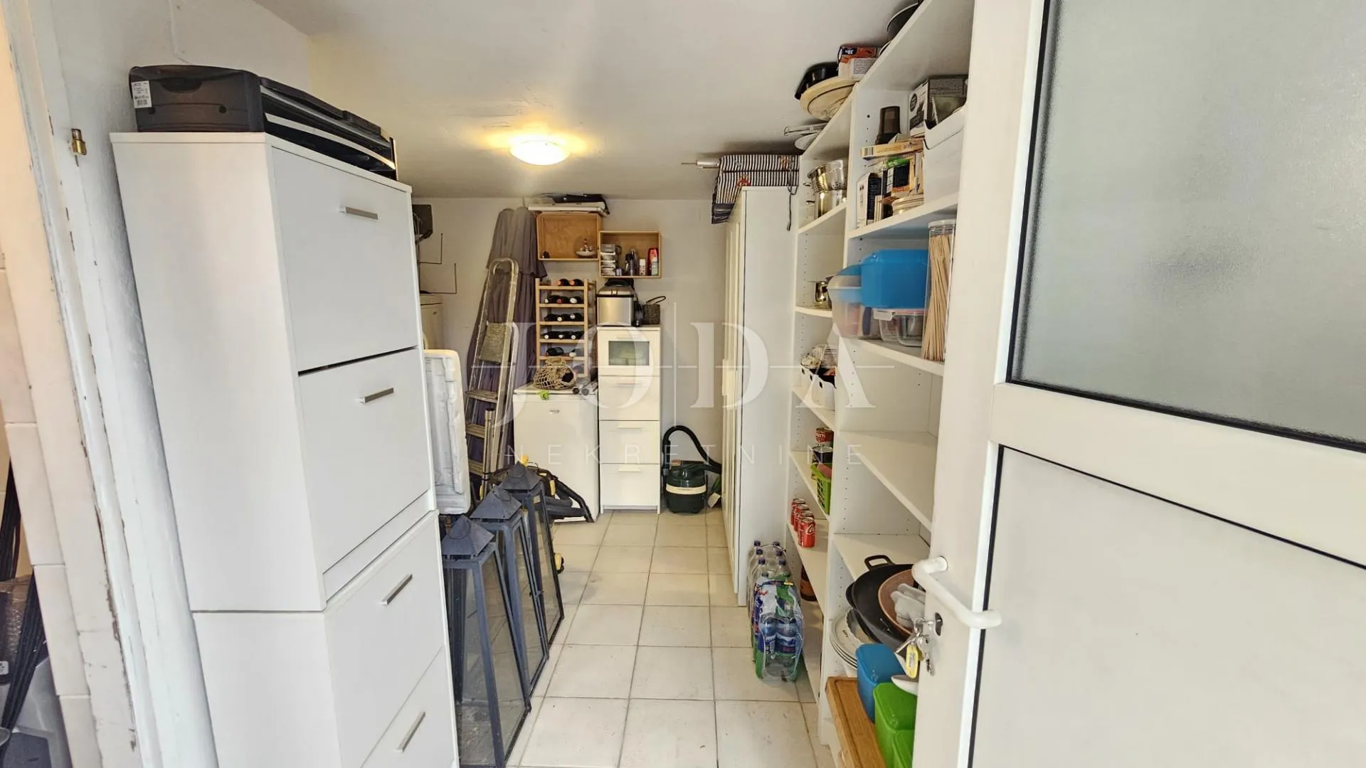 klenovica kuća sa tri jedinice - slika 38