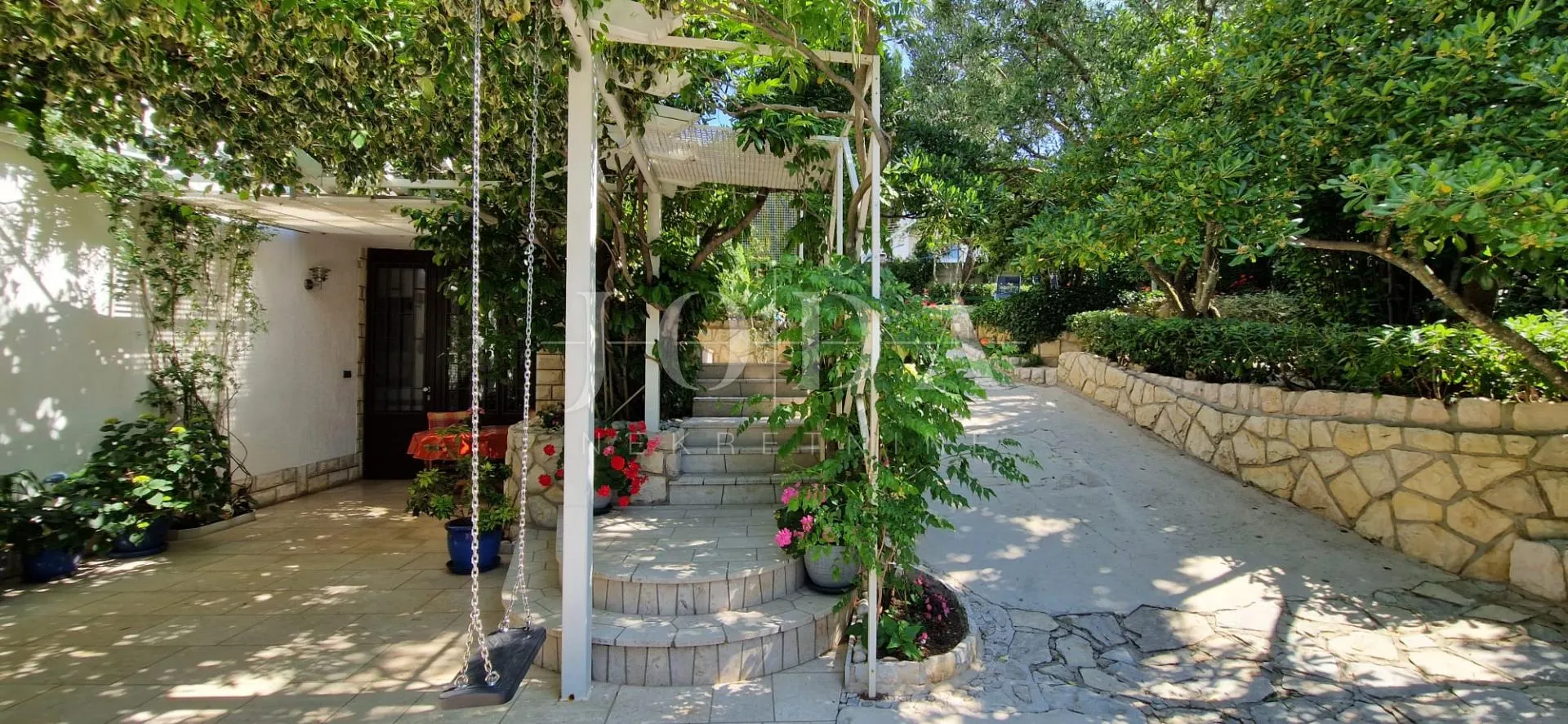 dramalj, lijepa kuća sa velikom okućnicom - slika 26