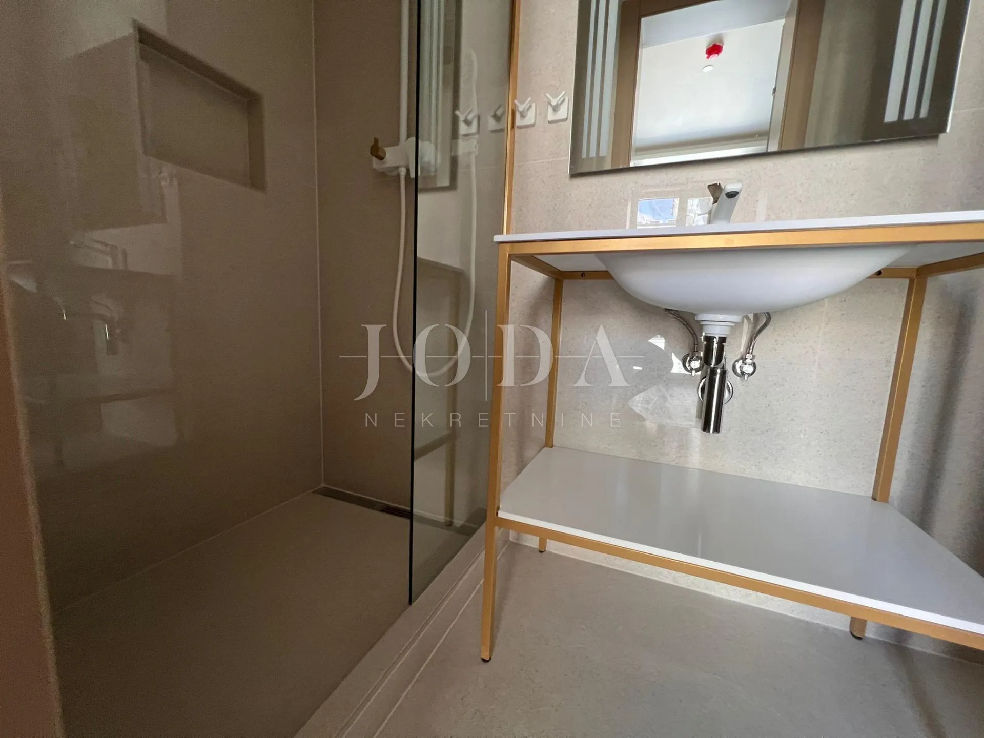 apartman 2 - slika 4