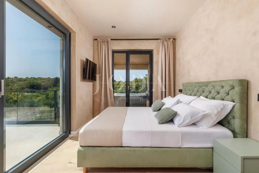 labin, okolica, moderna villa s bazenom i privatnim wellnessom - slika 38