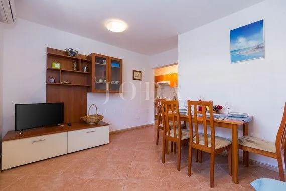 popust!dva apartmana sa zajedničkim bazenom,novigrad - slika 12