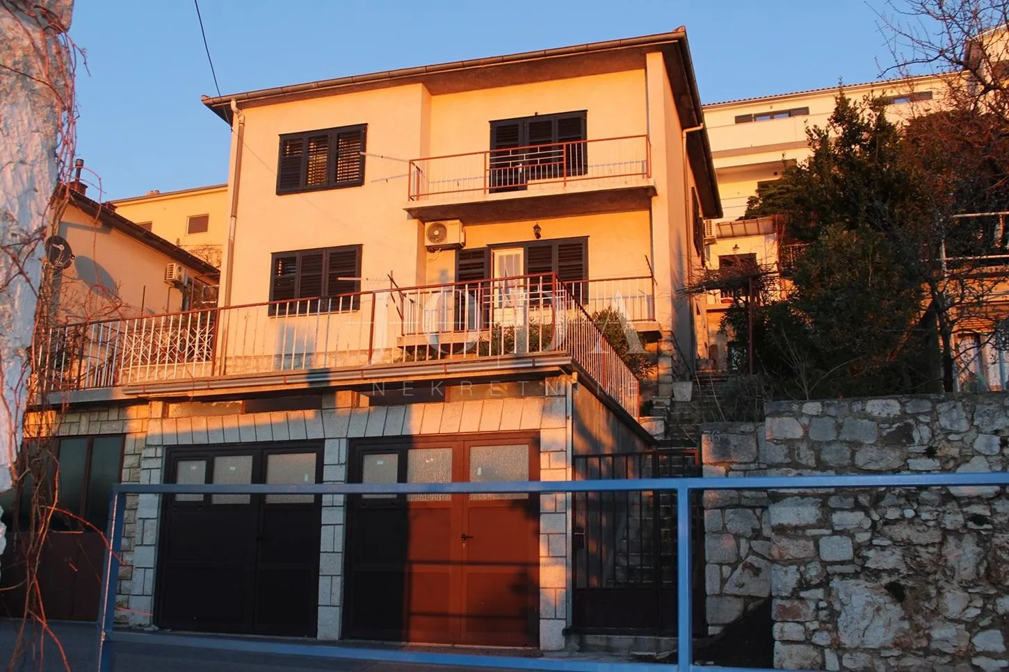 senj, stan na prvom katu, 75 m od mora - slika 24