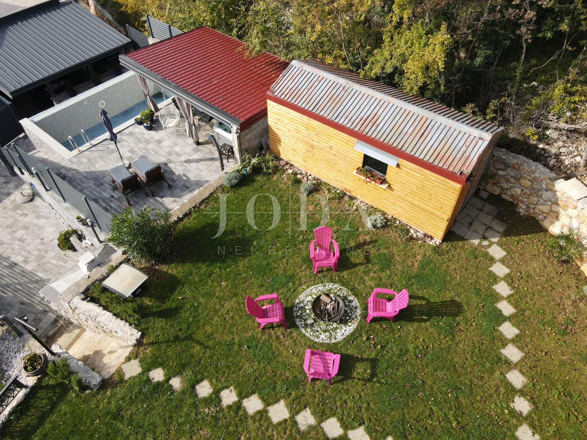 bribir kuća sa bazenom - slika 8