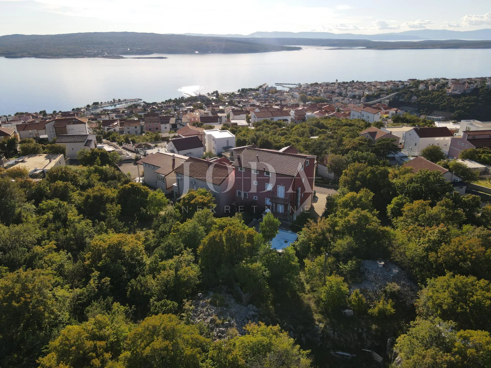 crikvenica velika etaža potpuno opremljena i namještena - slika 2