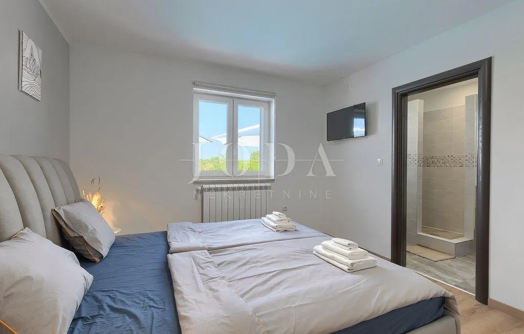 labin, okolica, prekrasna villa sa bazenom - slika 26