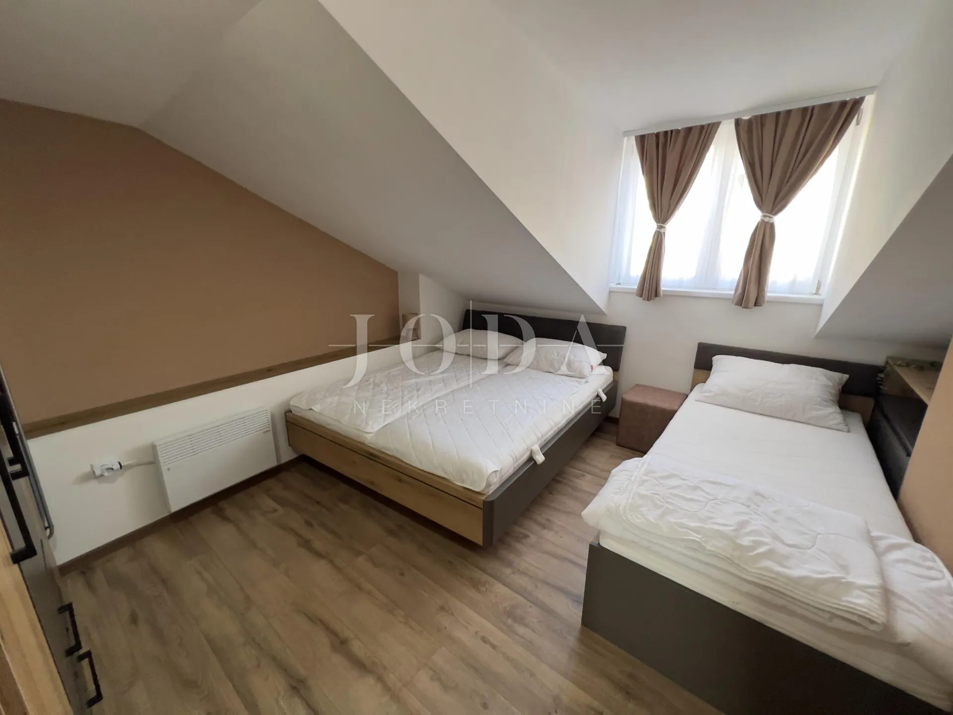 uređeni apartman u centru crikvenice - slika 4
