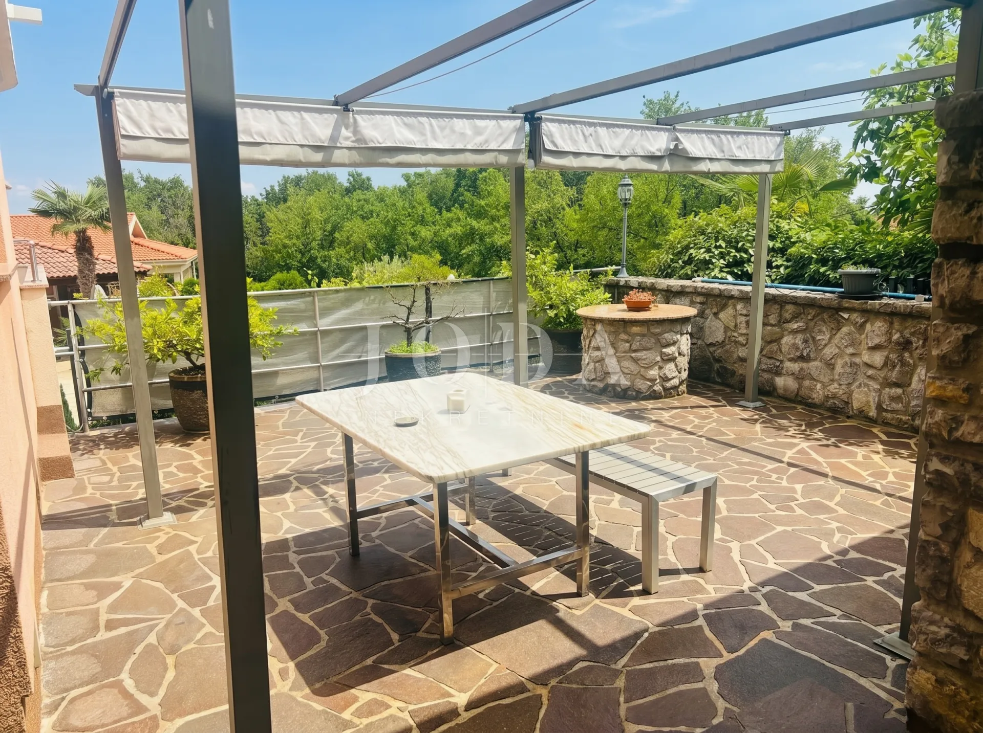 apartmanska vila sa 8 apartmana - slika 6