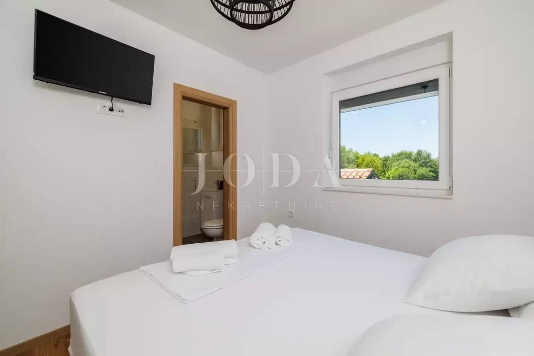tribalj kuća 600m2 sa bazenom - slika 21