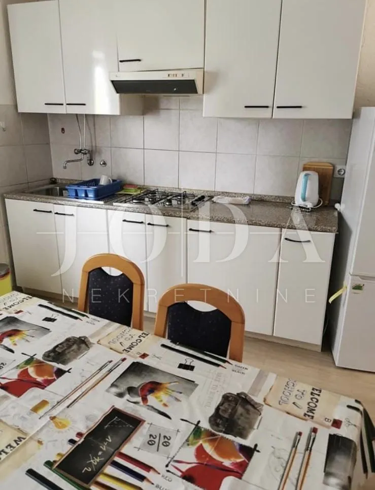 jadranovo kuća sa pet jedinica - slika 14
