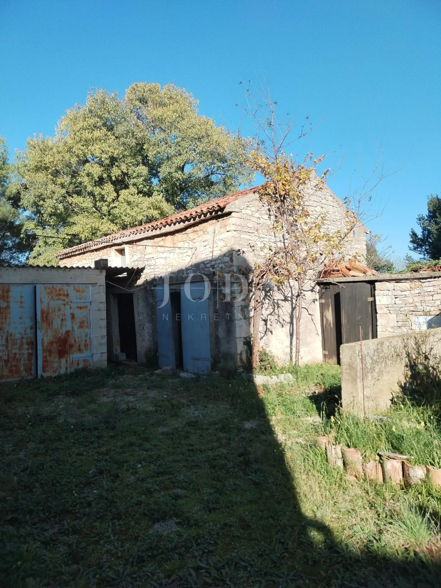 marčana, okolica, kuća sa dvorištem u centru mjesta - slika 9