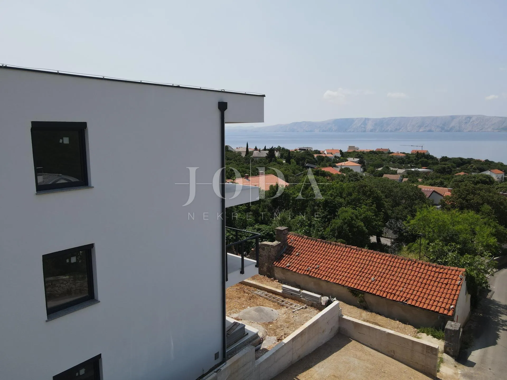 stan u novogradnji s pogledom na more - slika 9