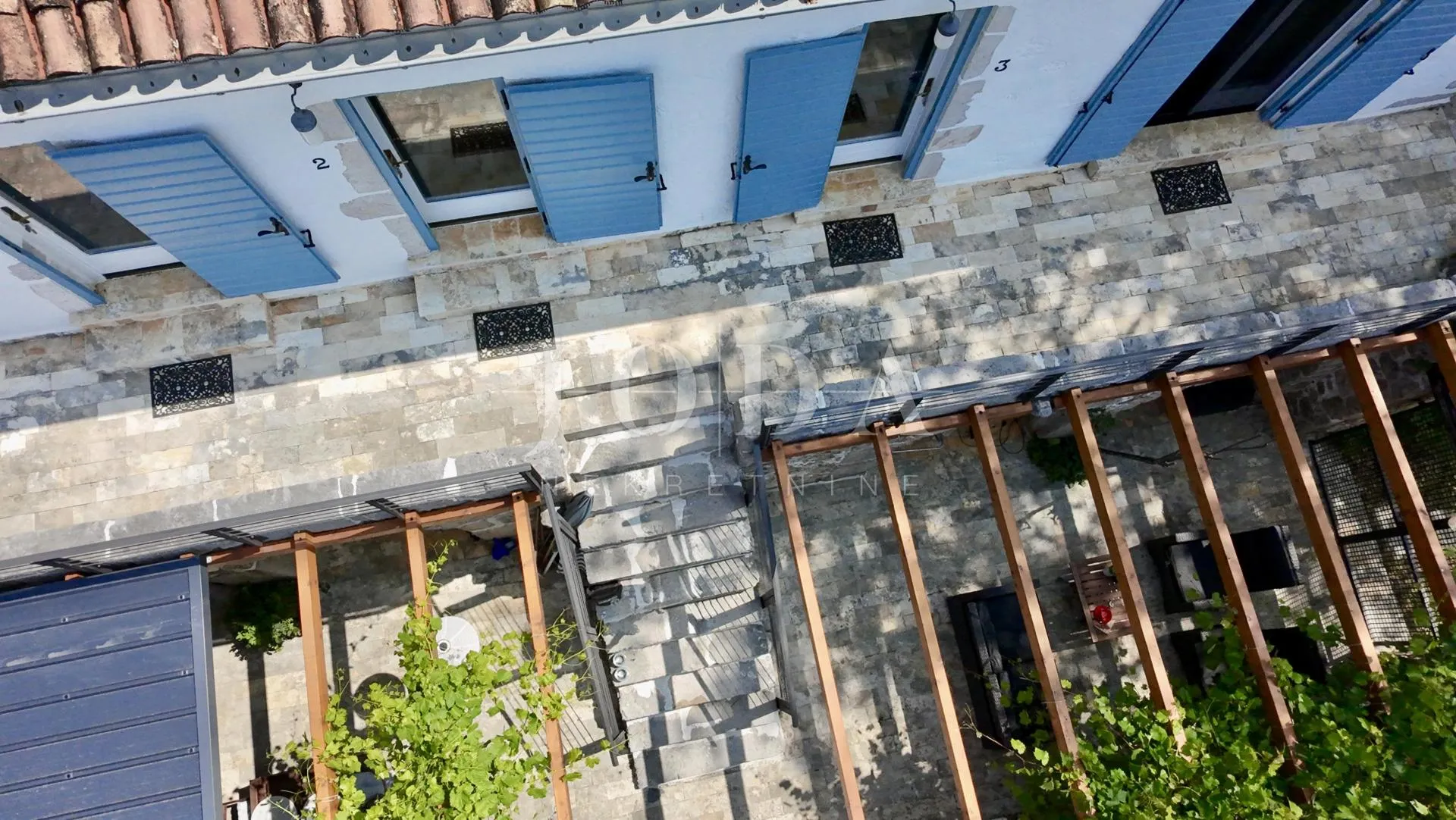 grižane imanje sa dvije kamene kuće i zemljištem - slika 5