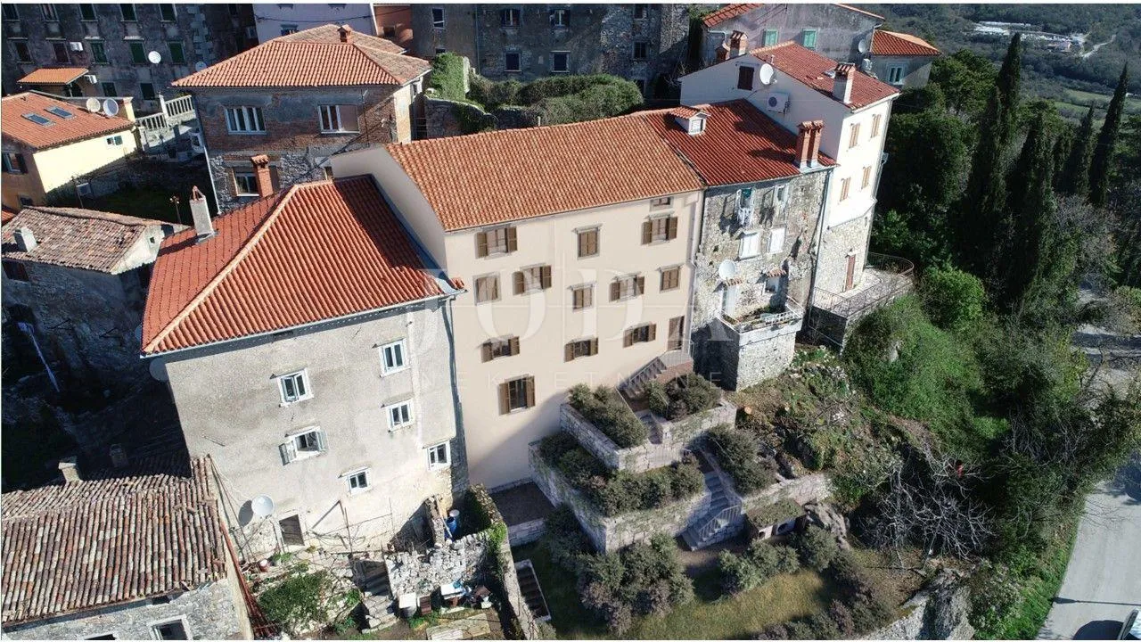 labin, kuća sa očaravajućim pogledom na more, projektom i građevinskom dozvolom za gradnju hotela - slika 5