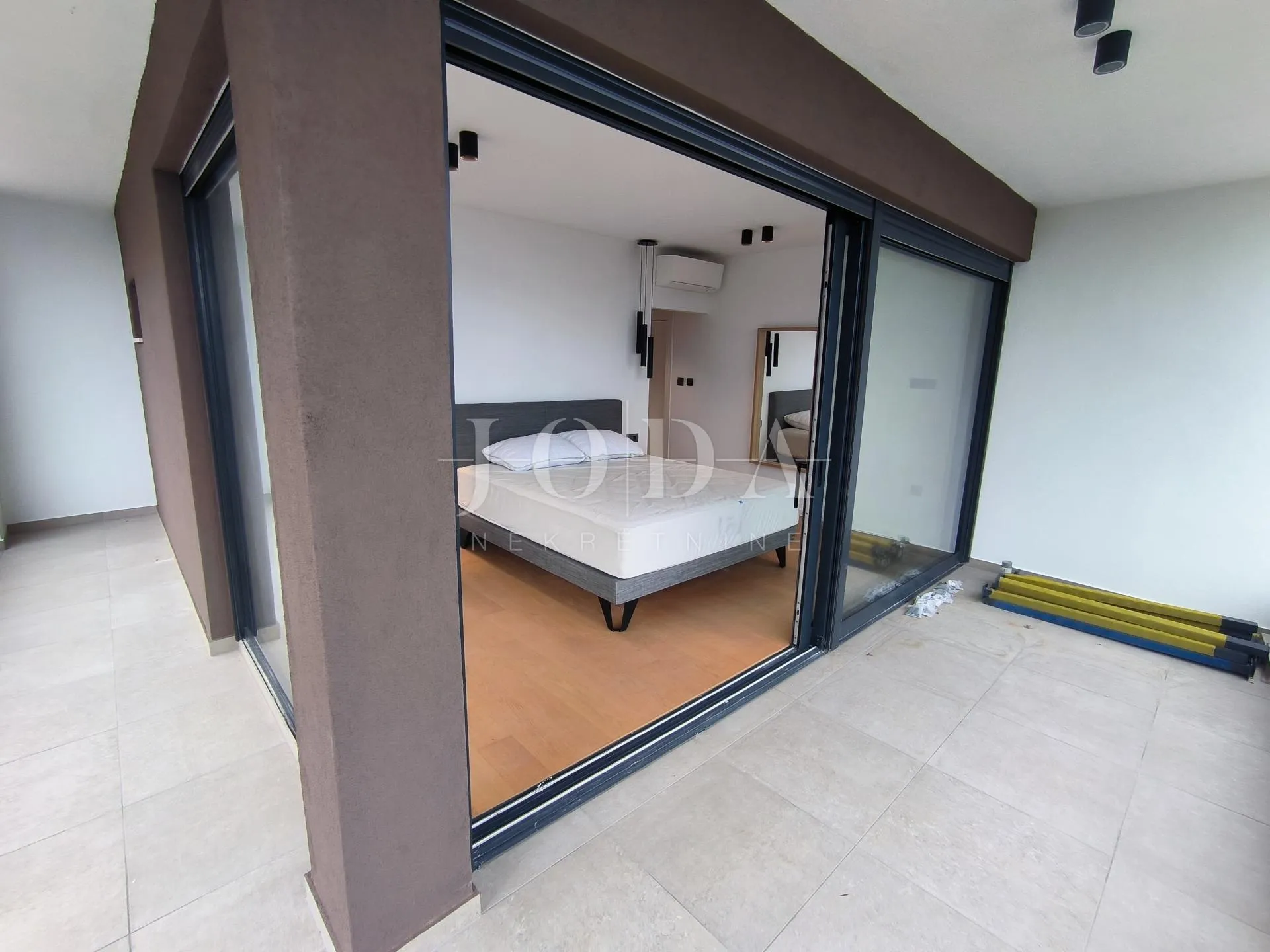 obiteljska villa u medveji - slika 11