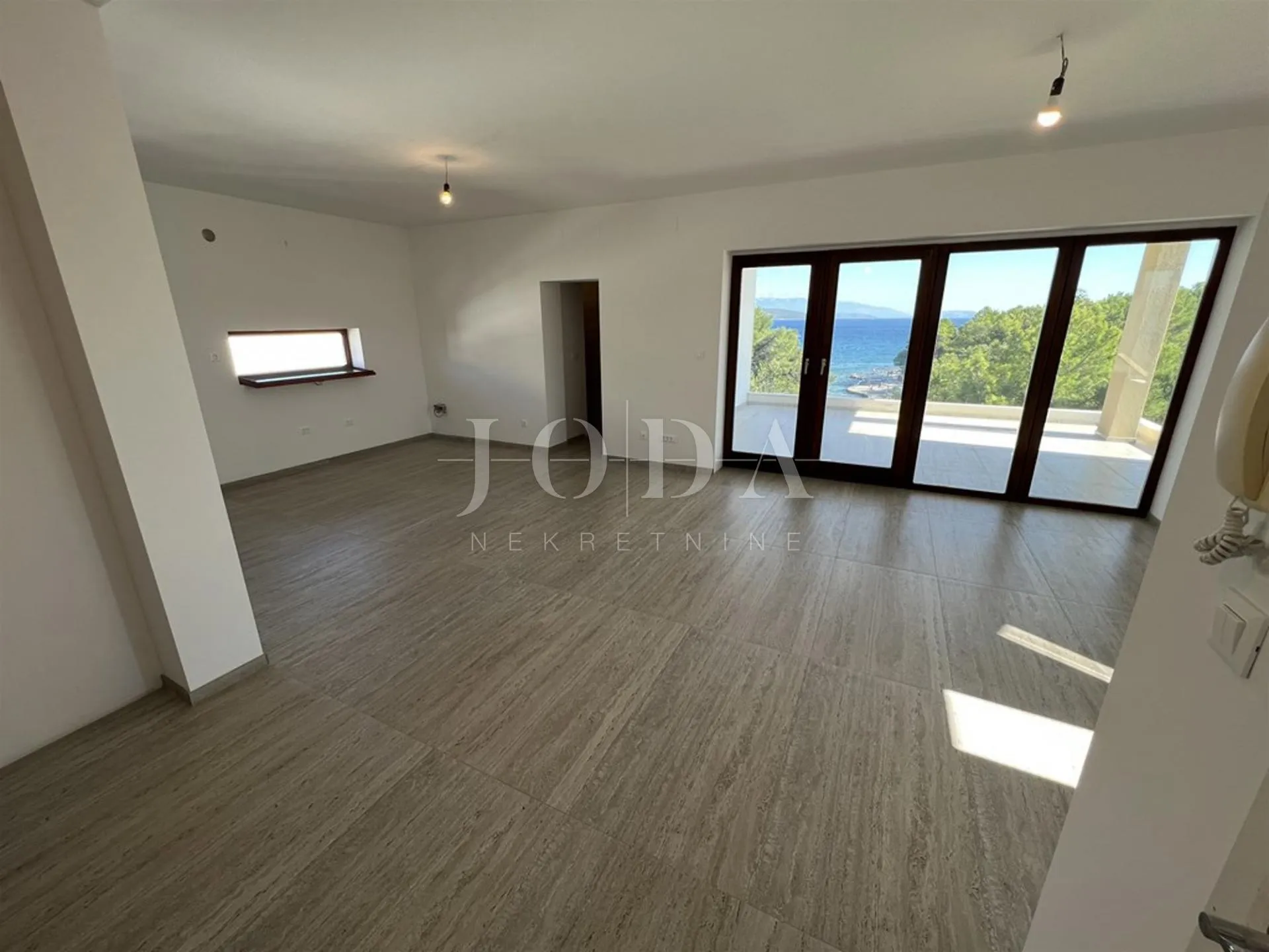 krk - penthouse s pogledom na more i krovnom terasom - slika 2