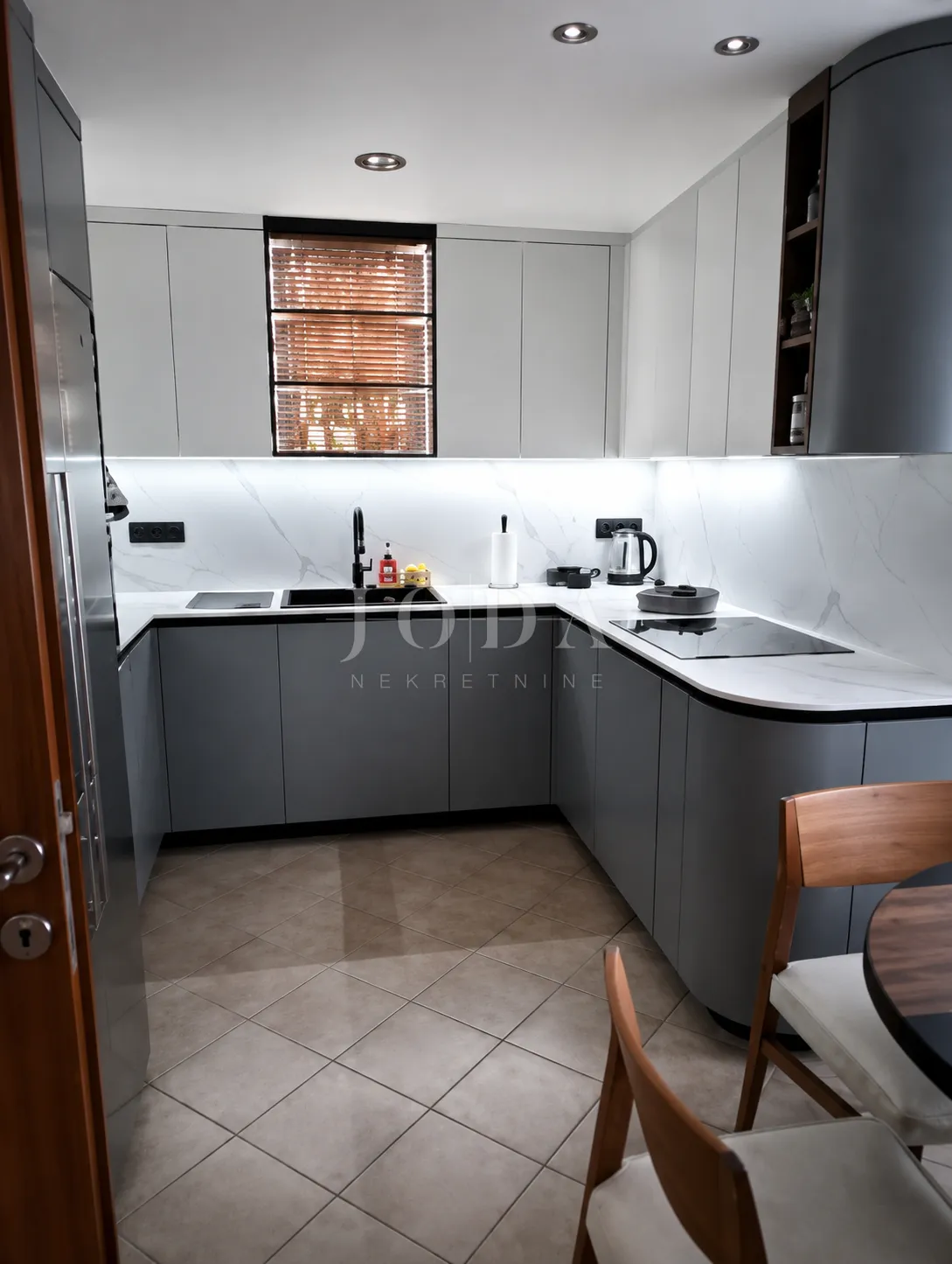 mediteranska vila u dobrinju - slika 6
