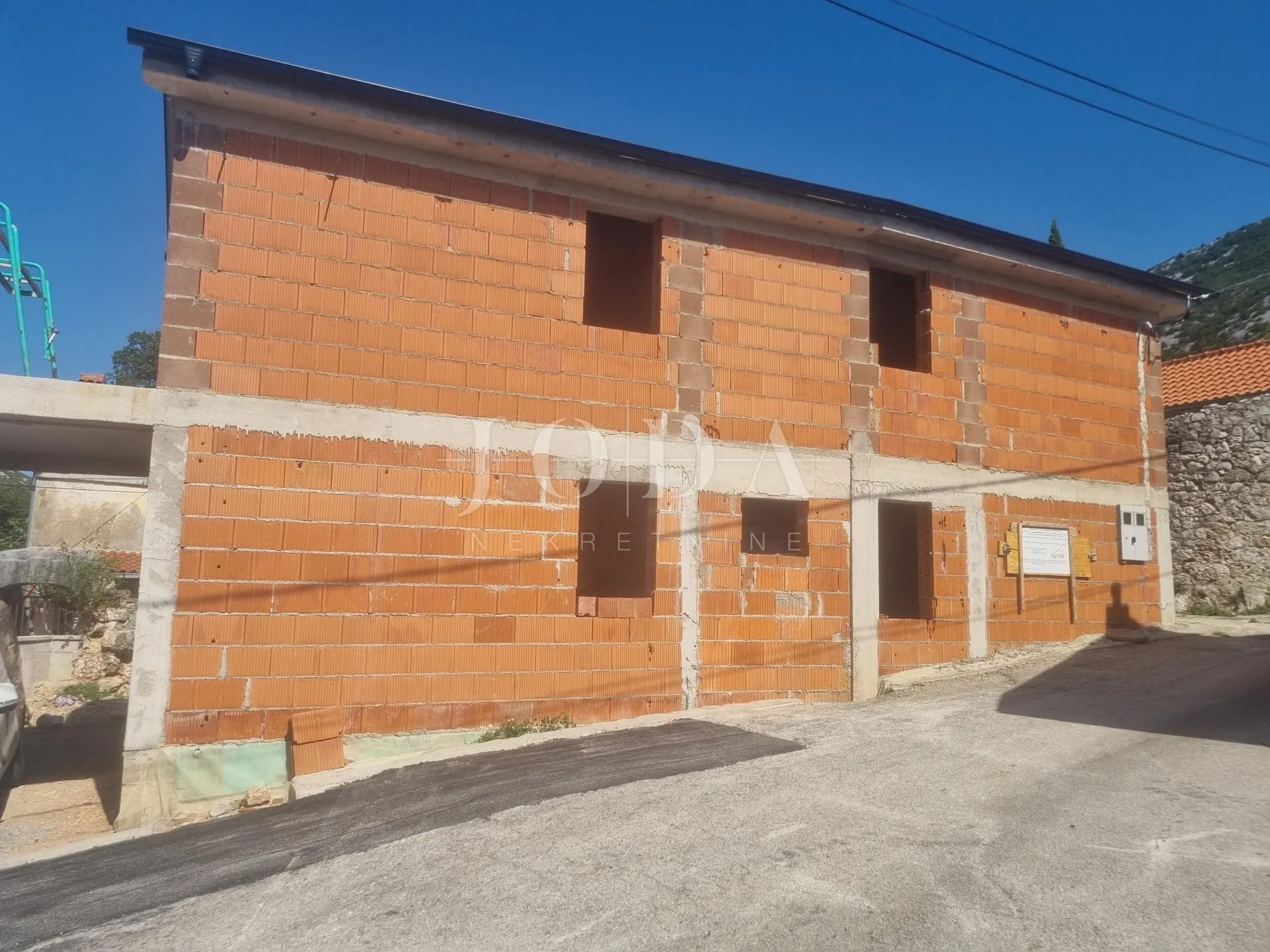 drivenik kuća sa dva stana - slika 10