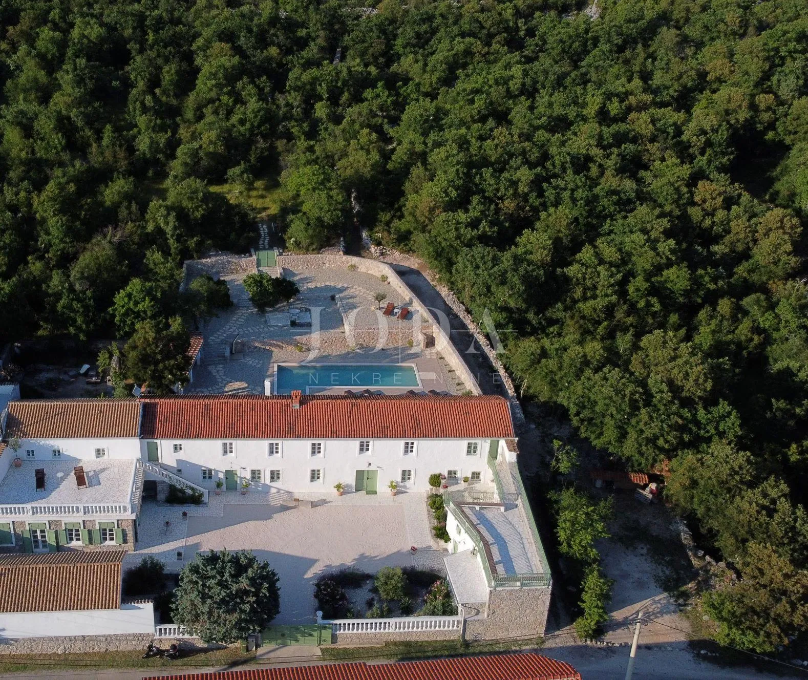 jadranovo imanje - slika 6